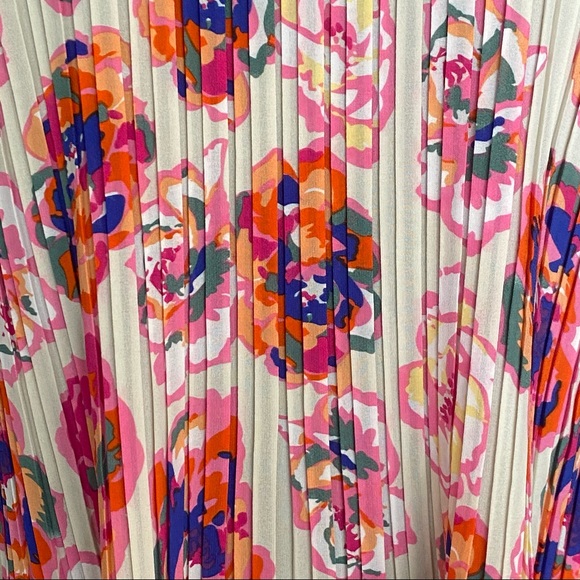 Kaktus Floral Pleated Summer Dress - Picture 2 of 5